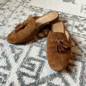 Banana Republic Camel Tassle suede Mules size 6